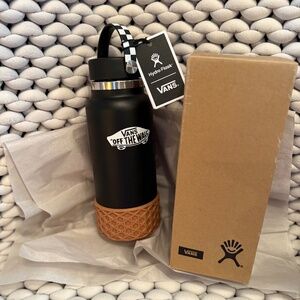 32 oz VANS Hydroflask